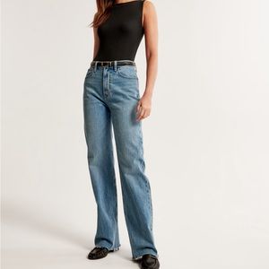 Abercrombie and Fitch 90’s High Rise Jean * Brand new in package*